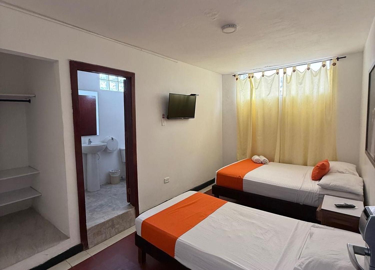 Hotel Toledo Fl
